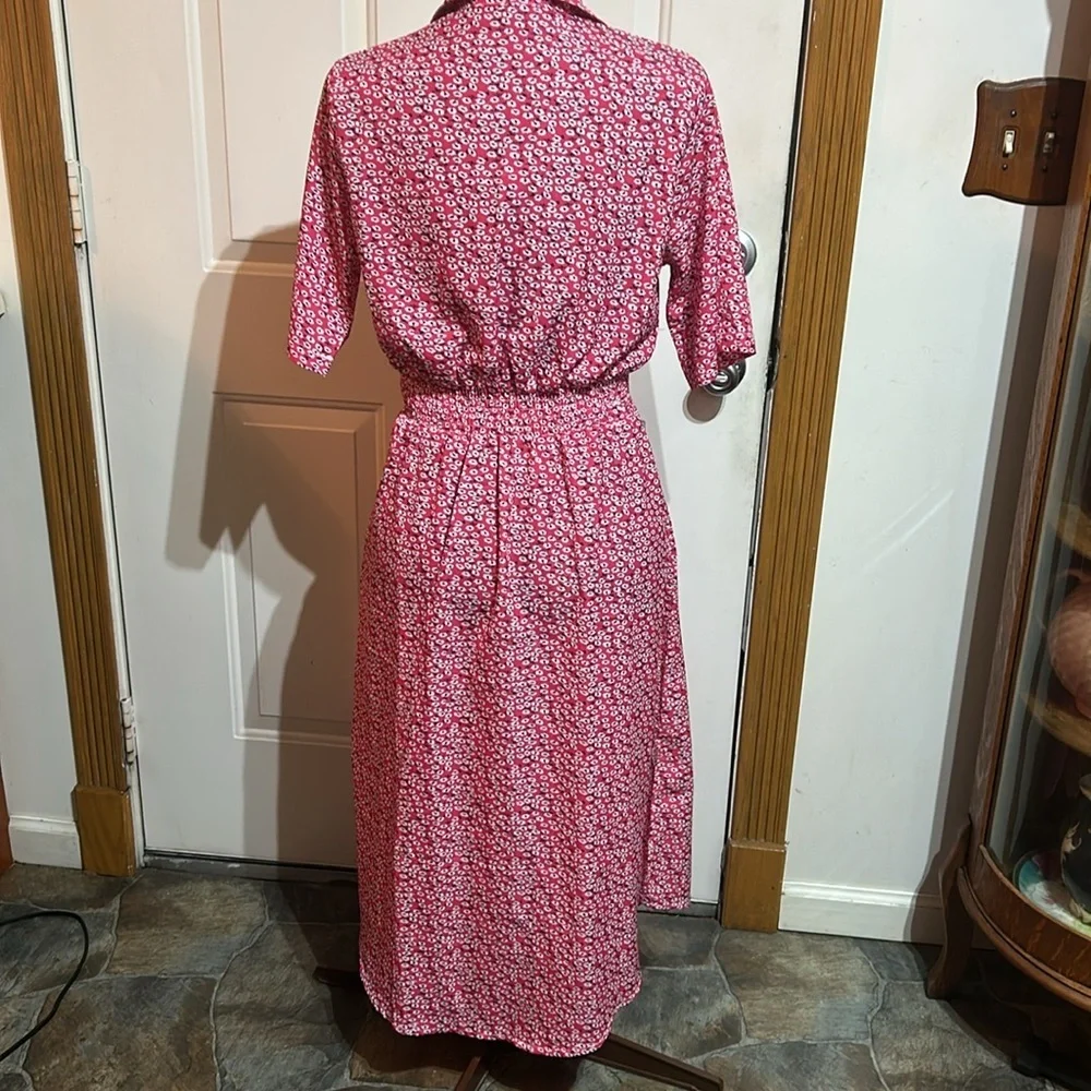 Pink and White Floral Short Sleeve Button Down Tie in the Front Dress Size XL - Picture 5 of 6